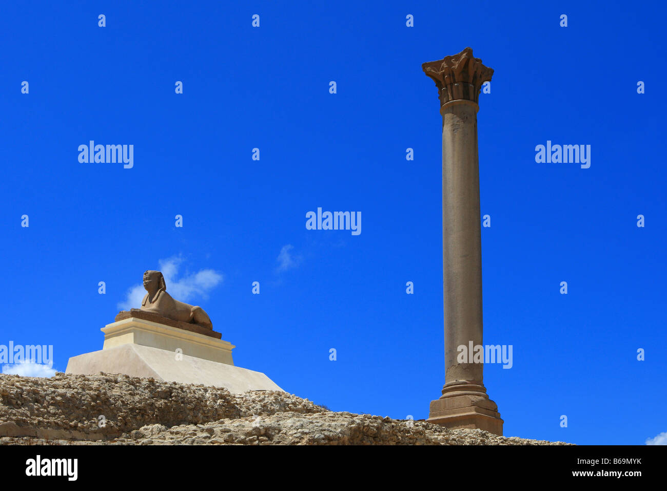 Pompey's Pillar Alexandria Egypt Stock Photo Alamy