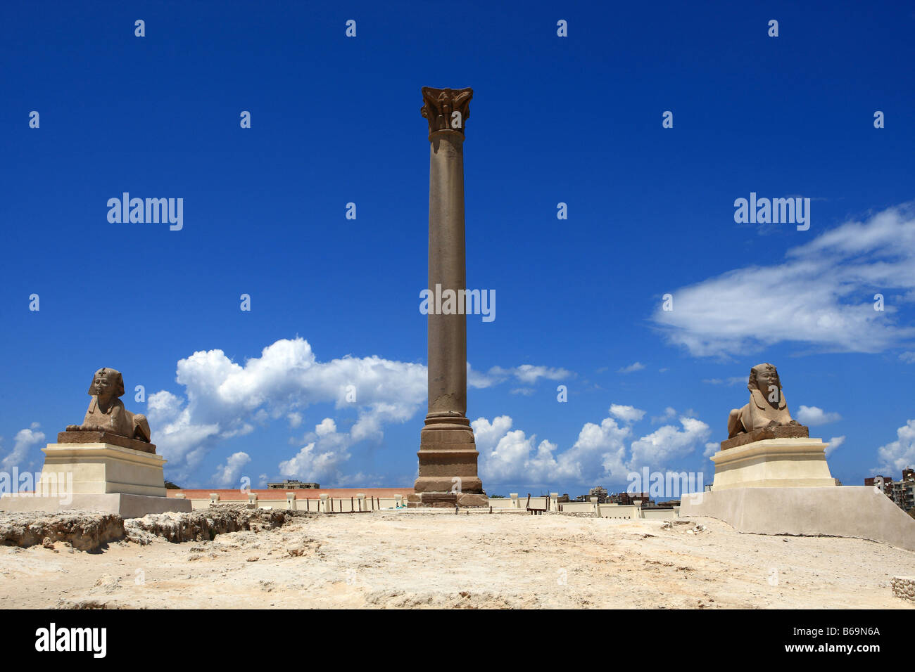 Pompey's Pillar Alexandria Egypt Stock Photo Alamy