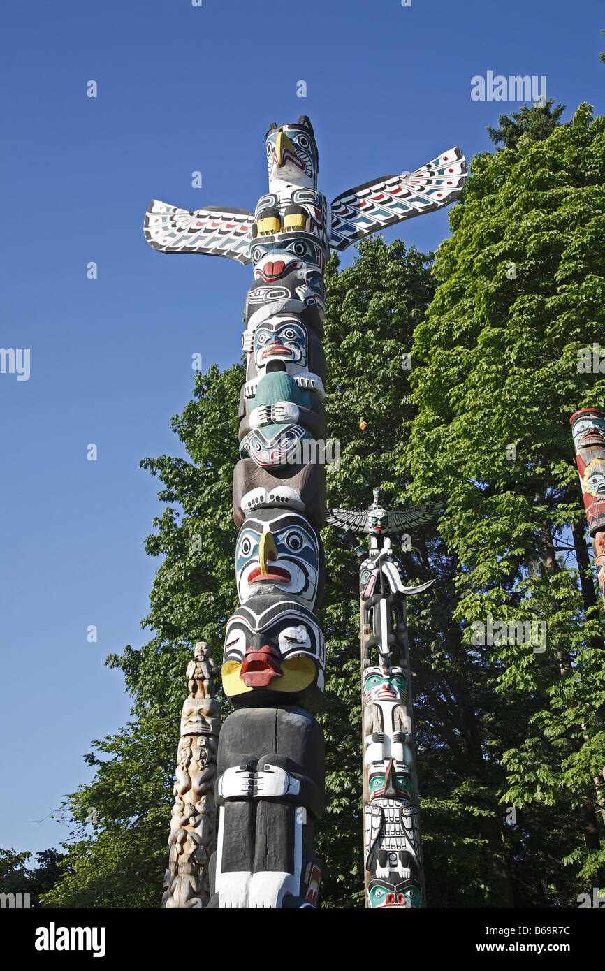 Canada Kanada BC Britisch British Columbia Vancouver Stanley Park Totem Poles Totempfaehle Stock Photo