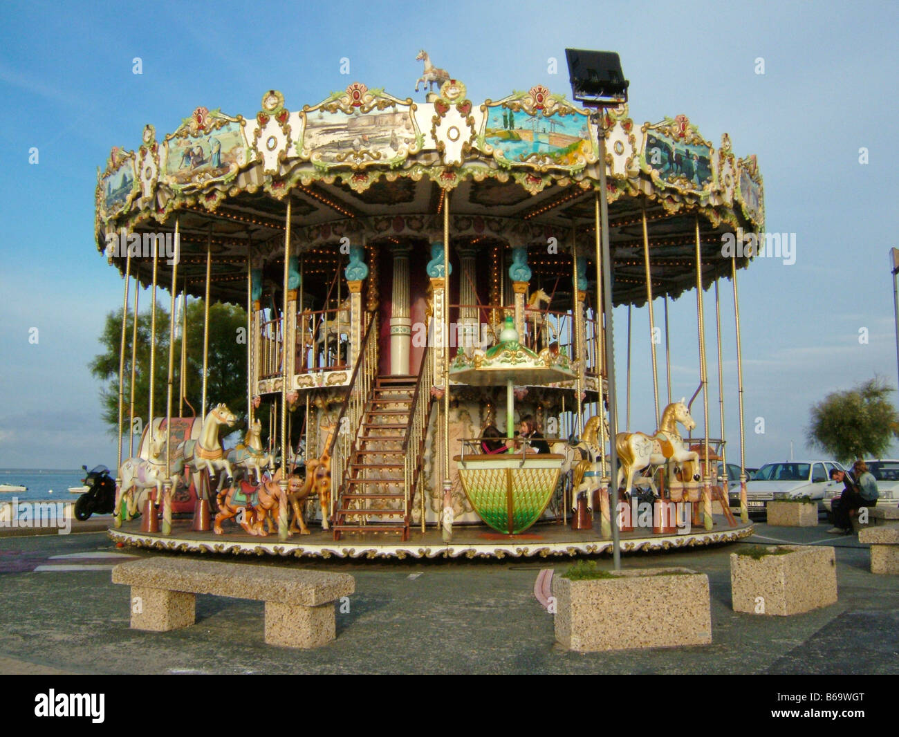 carousel, carousels, archacon, france, french, merry, go, round, rotate, rotating, ride, rides, horse, horses, fair, fairs, funf Stock Photo