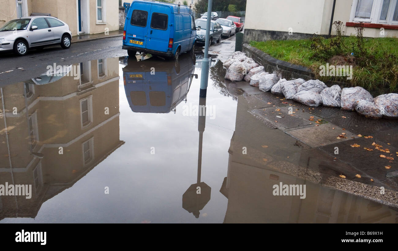 blue, van, flood, water, vans, vehicle, vehicles, floods, flooded