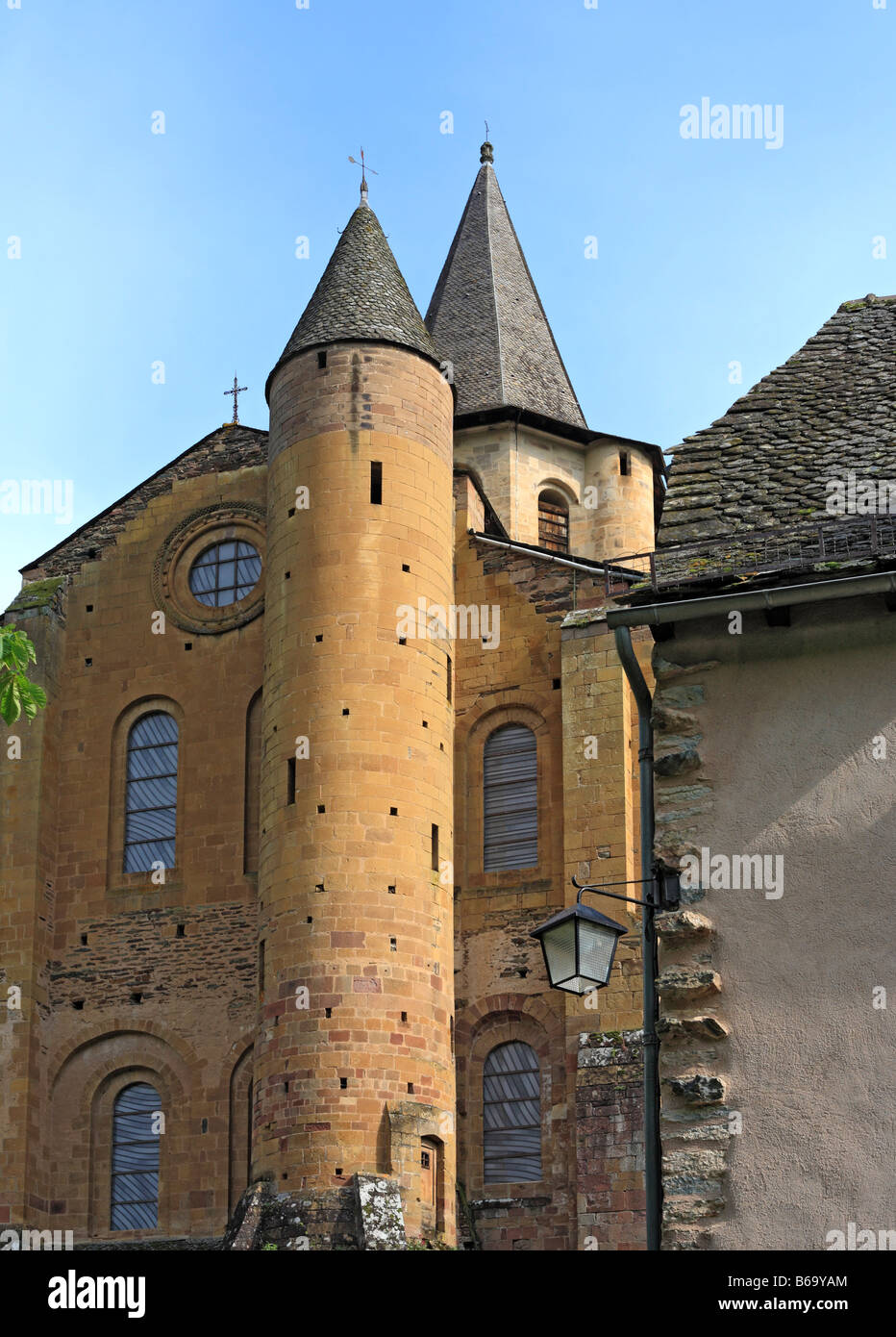 Church architecture, Romanesque Sainte Foy abbey church (1124), Conques, France Stock Photo