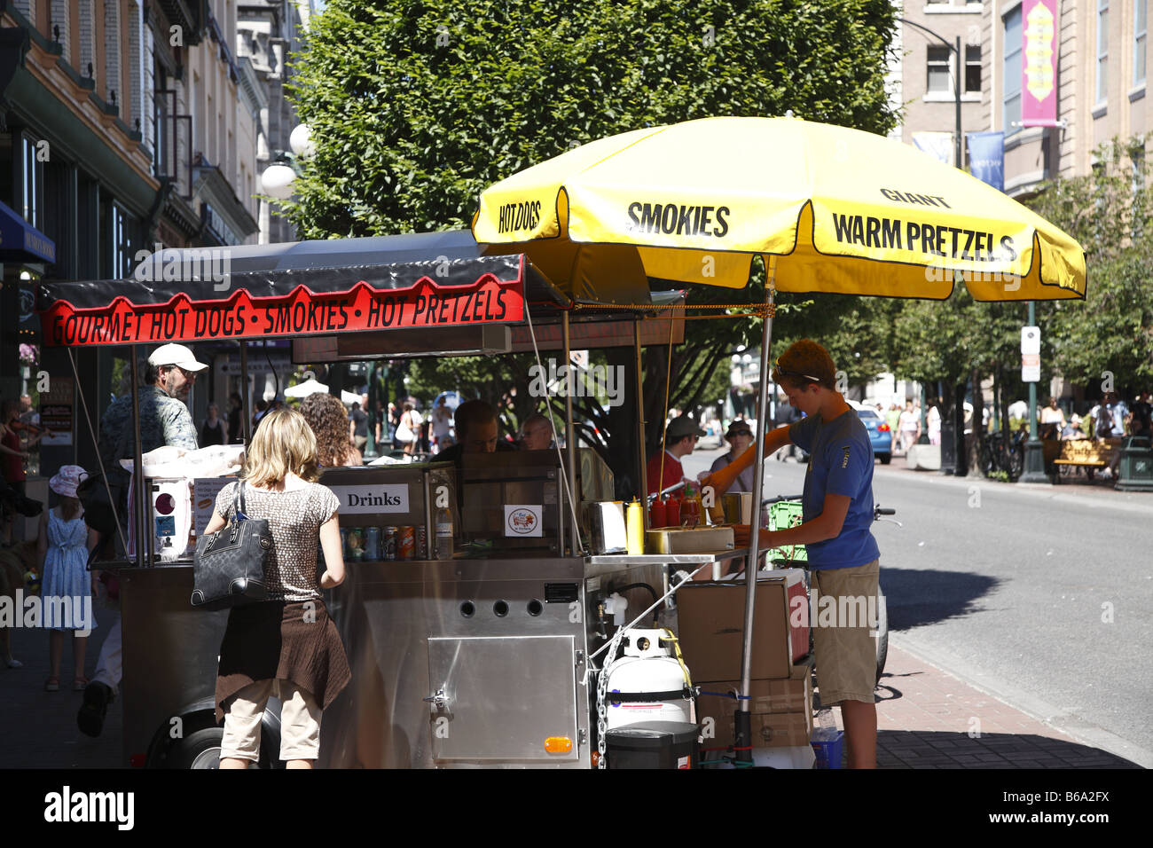 Government street victoria bc hi-res stock photography and images - Alamy