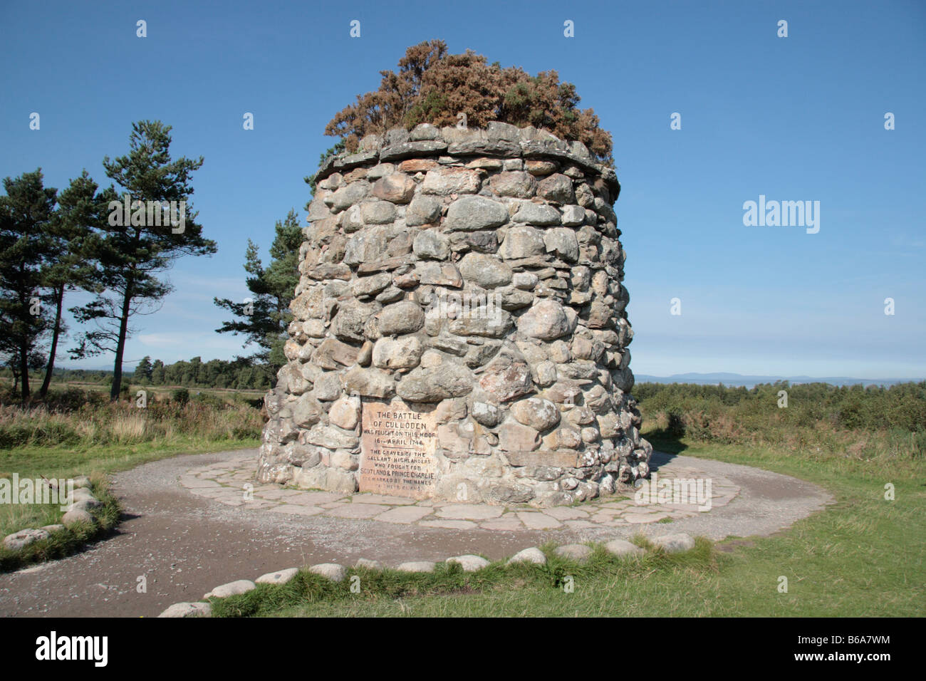 Cairn erected by Duncan Forbes to mark the site of the Battle of Culloden on 16th April 1746 at Drumossie Moor Stock Photo