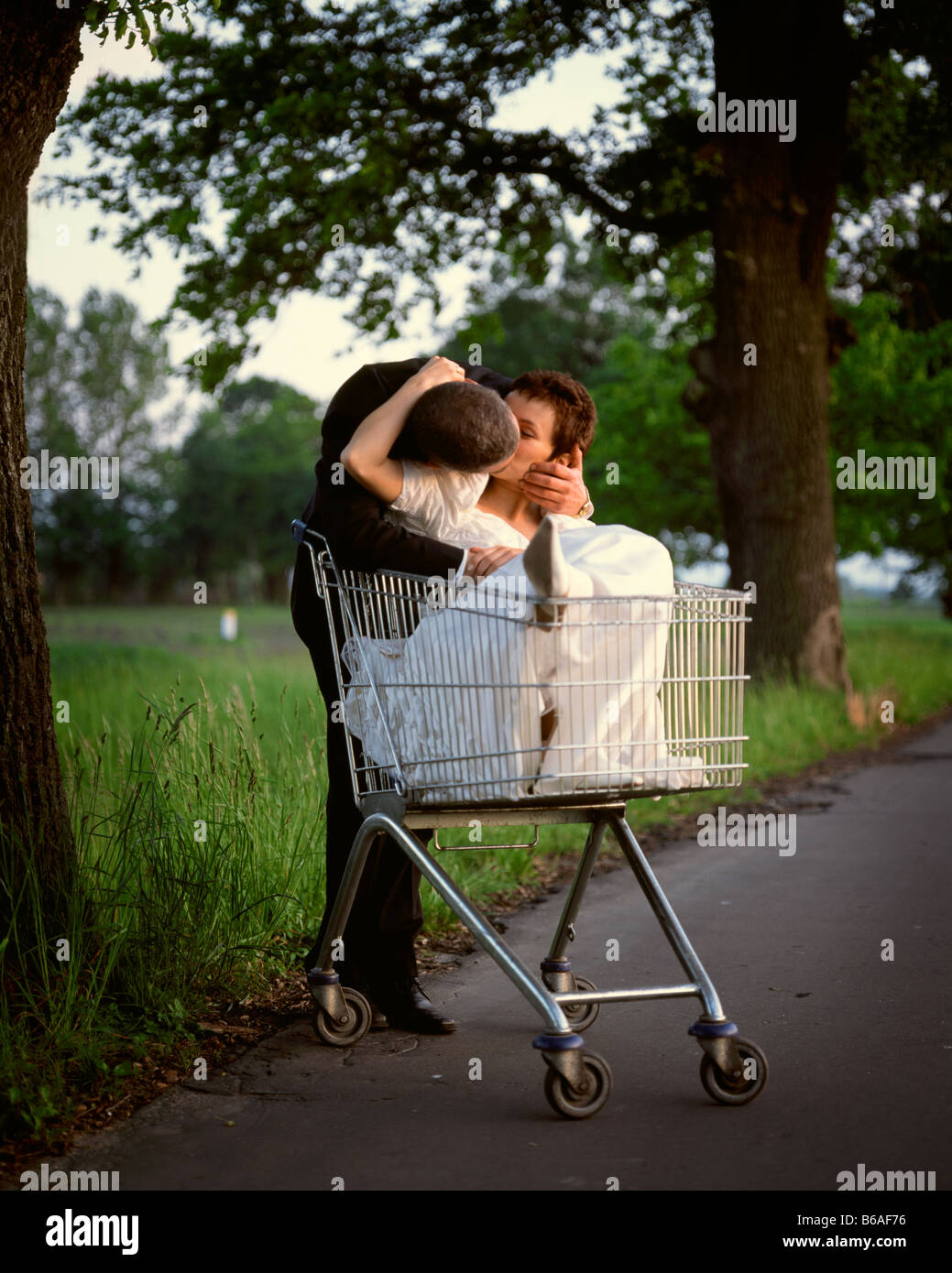 Just married funny hi-res stock photography and images - Alamy Just married funny hi-res stock photography and images - Alamy
