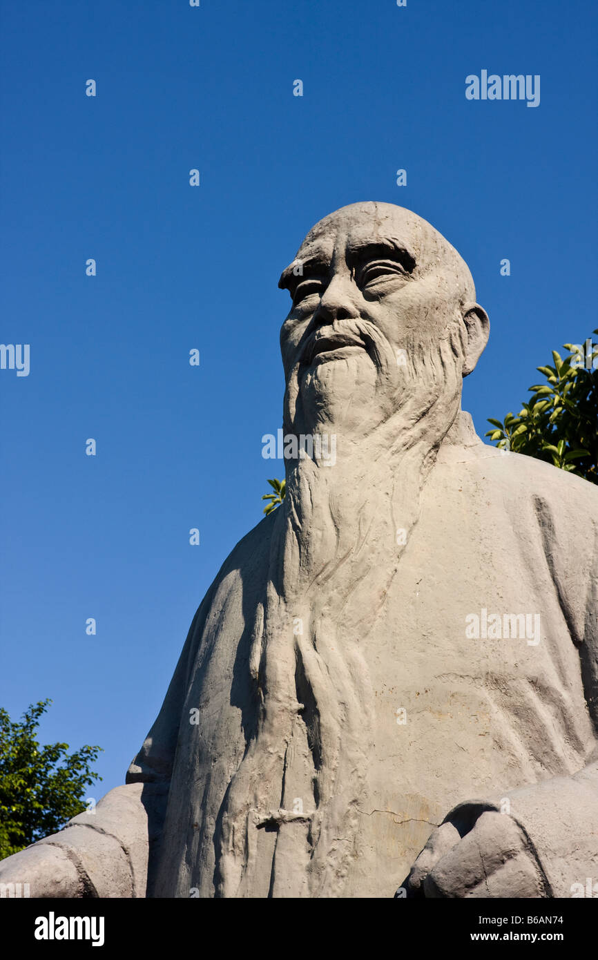 Stone Chinese statue of a bearded man, Sun Yat Sen Memorial Hall, Taipei, Taiwan, Republic of China (ROC) Stock Photo