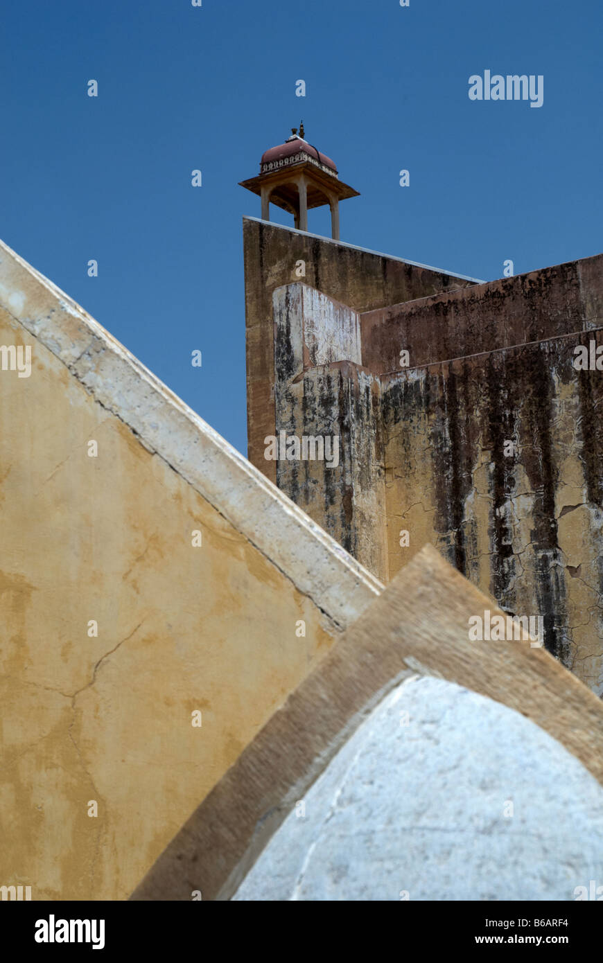 A 27 metre high sundial at the Jantar Mantar Observatory in Jaipur, India Stock Photo Alamy
