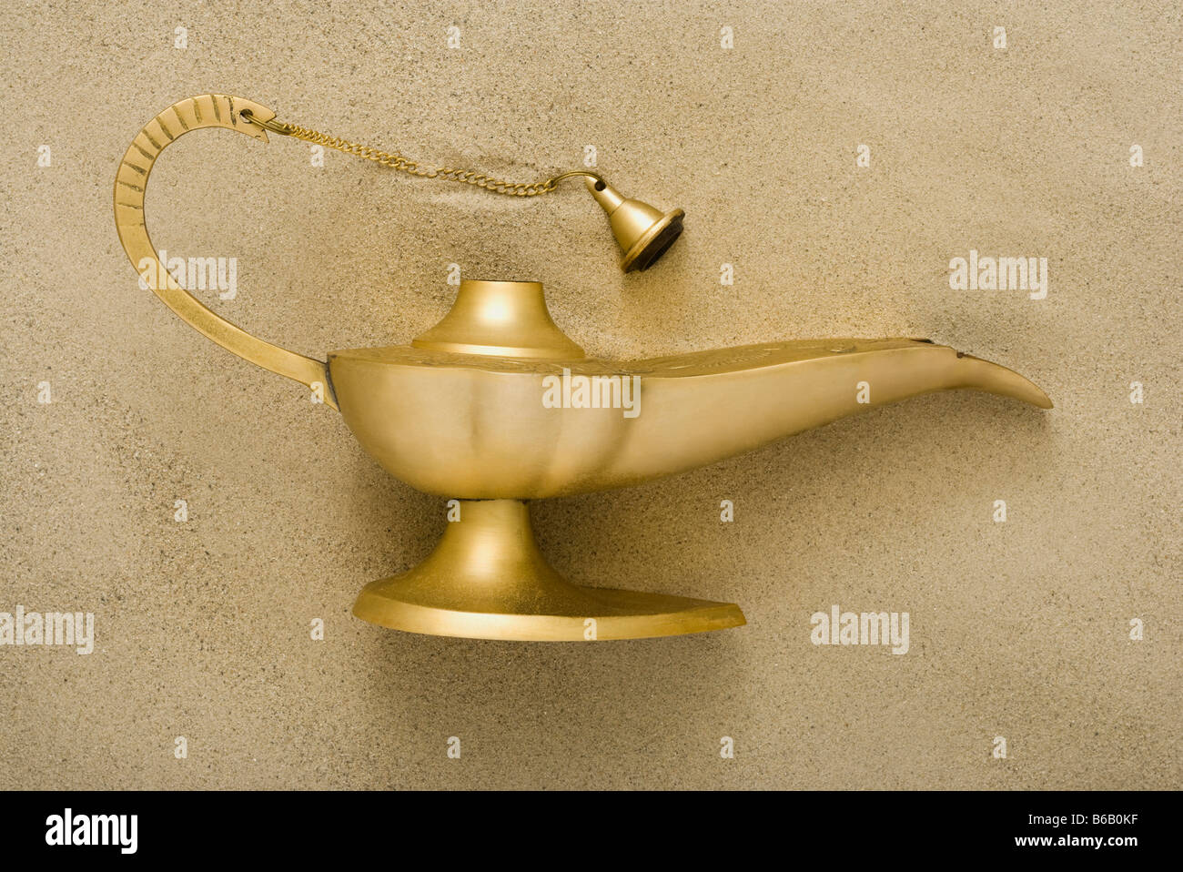 Genie oil lamp hires stock photography and images Alamy