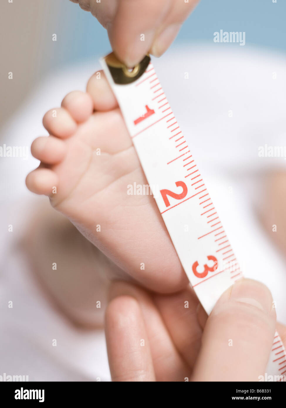 Foot measurement hi-res stock photography and images - Alamy