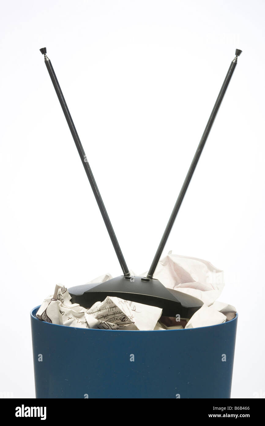 tv in the trash Stock Photo Alamy