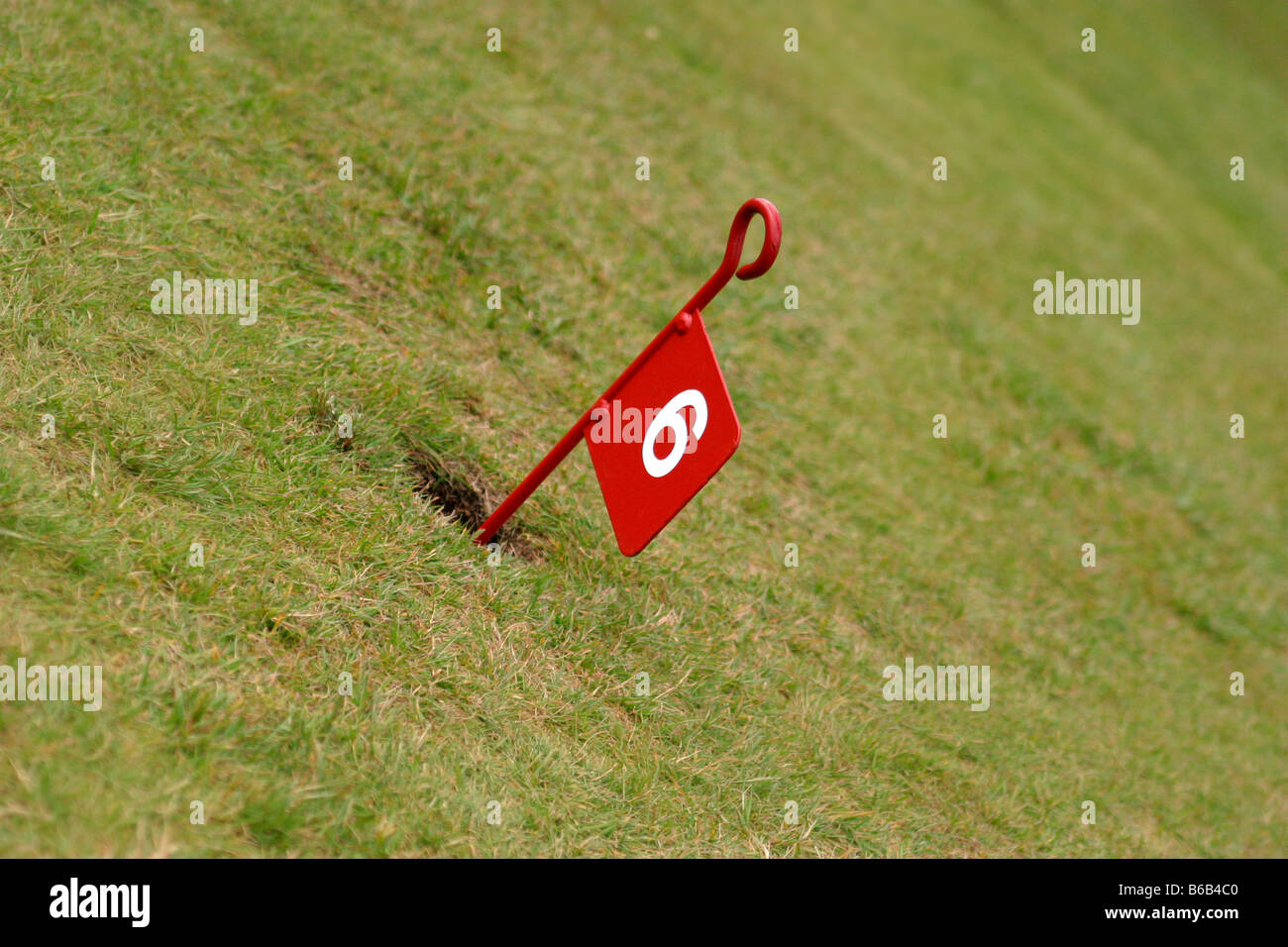 6 th golf hole flag six Stock Photo Alamy