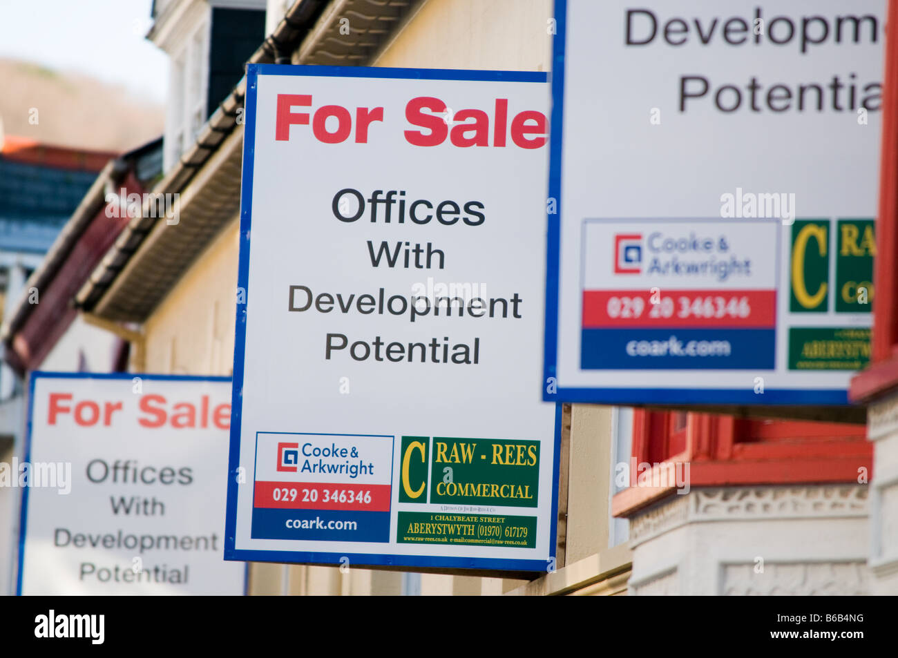Commercial property for sale sign hires stock photography and images Alamy