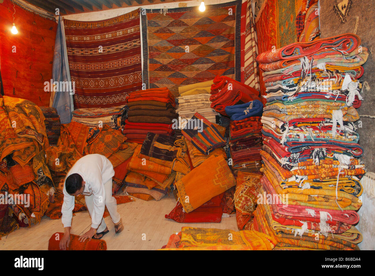 Marrakesh carpet shop hires stock photography and images Alamy