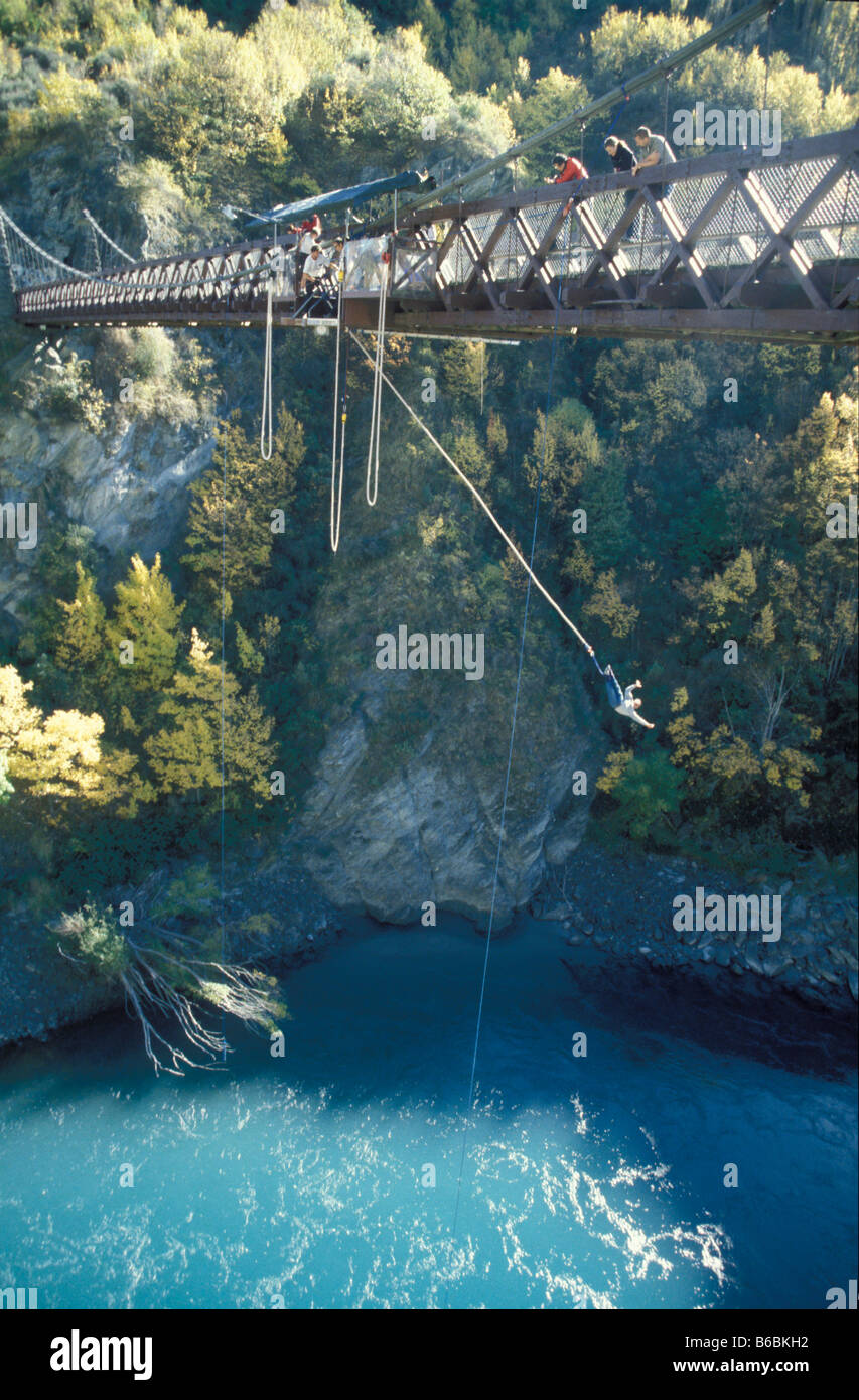 Bungee Jumping, Kawarau Bridge, Queenstown, New Zealand Stock Photo Alamy