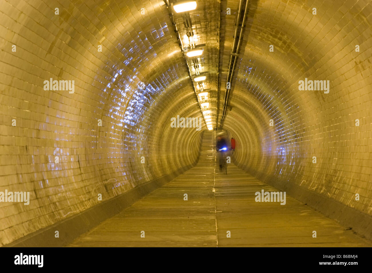 River thames foot tunnel hires stock photography and images Alamy