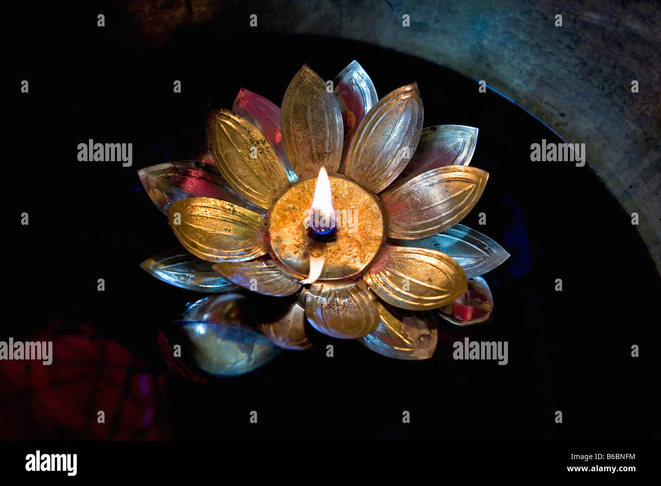 Java Candle Interior chinese temple java hi-res stock photography and images - Alamy