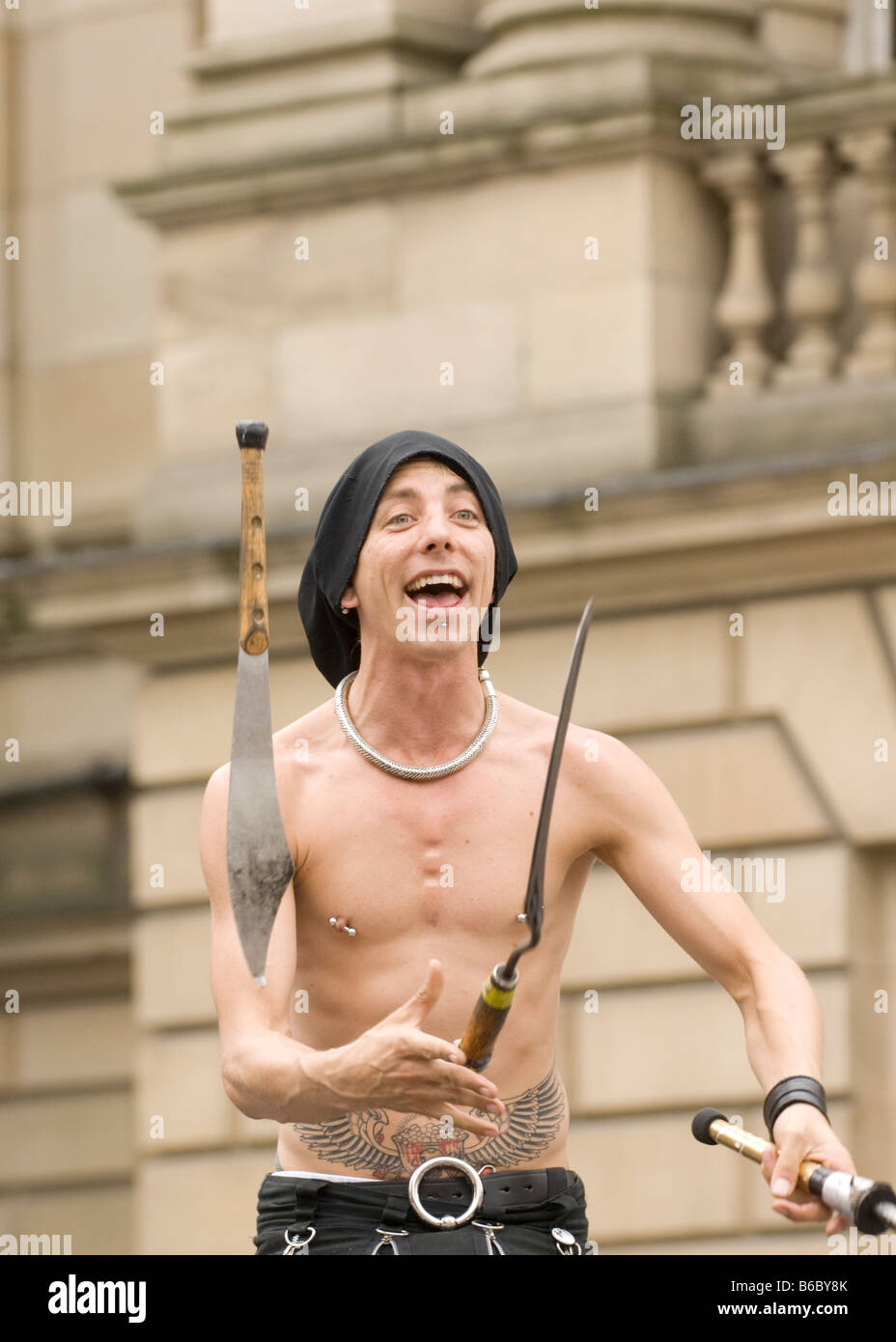 Juggling knives hires stock photography and images Alamy