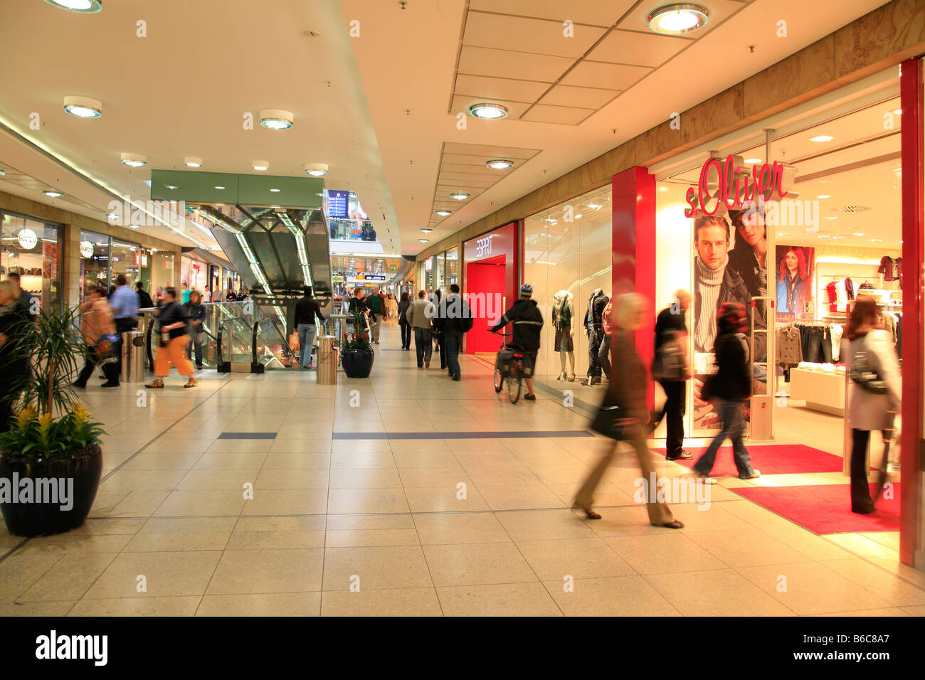 Department store in leipzig hi-res stock photography and images - Alamy