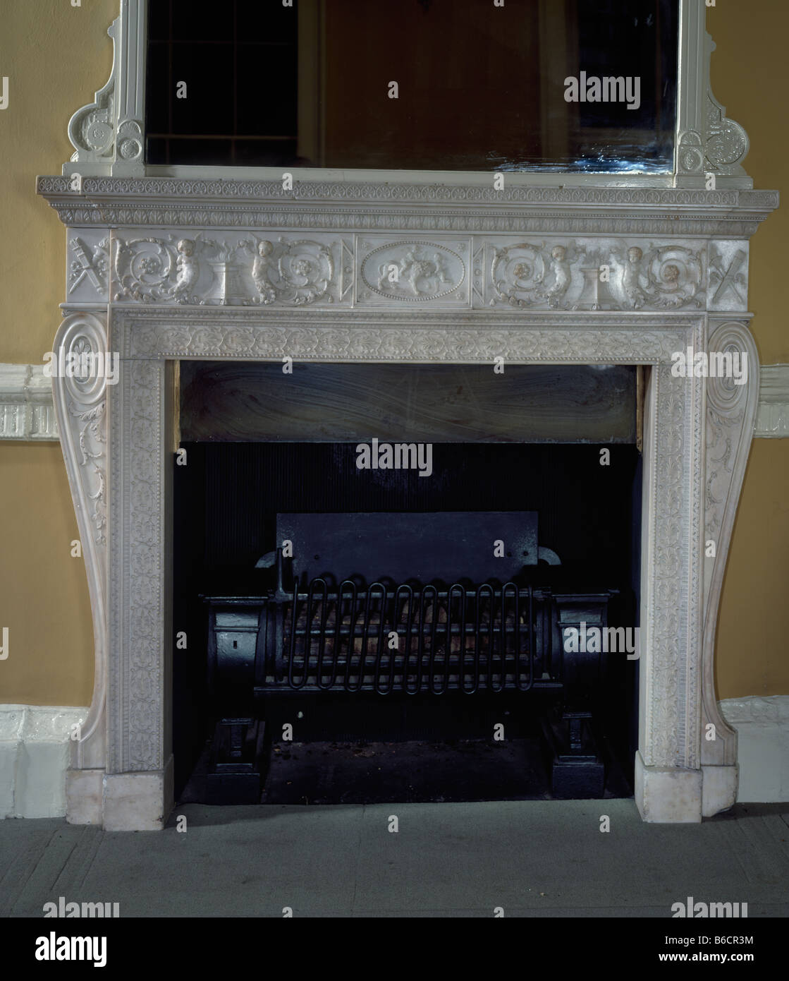 Chimney piece hi-res stock photography and images - Alamy