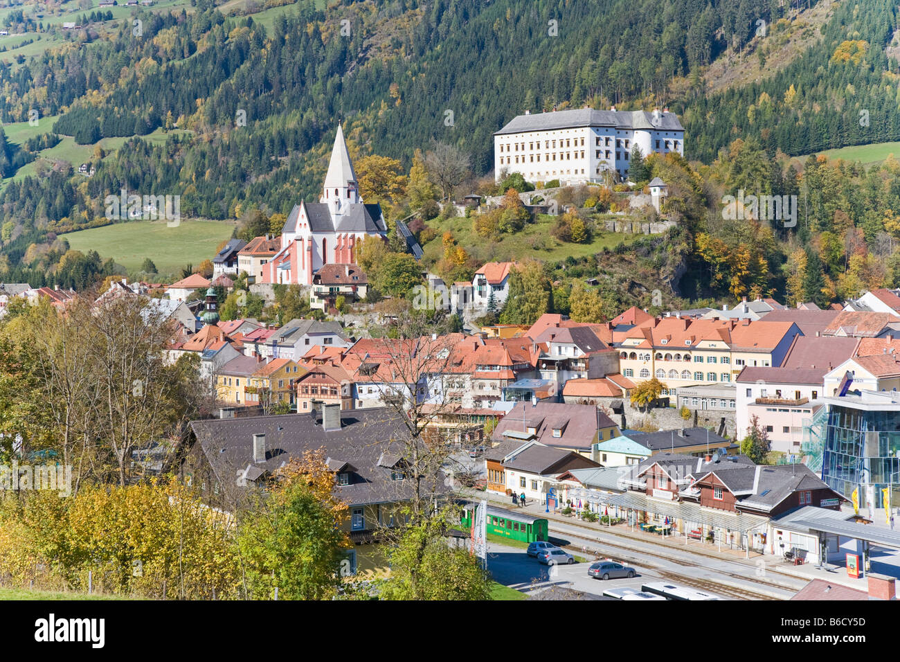 High angle view of railway station, Murtalbahn, Stadtpfarrkirche, Murau, Styria, Austria Stock Photo