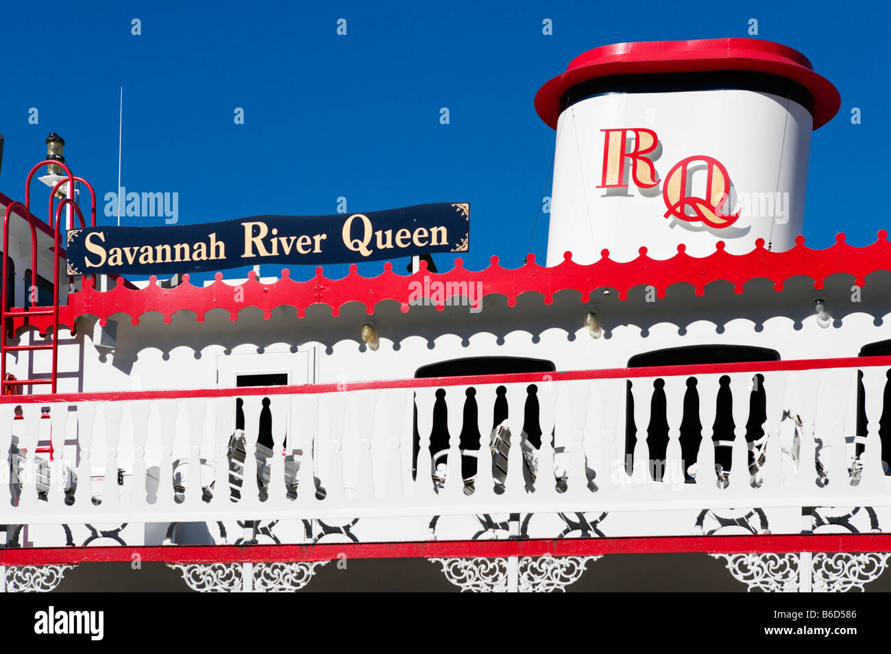 The Savannah River Queen stern wheeler replica riverboat, River Street, Savannah, Georgia, USA Stock Photo