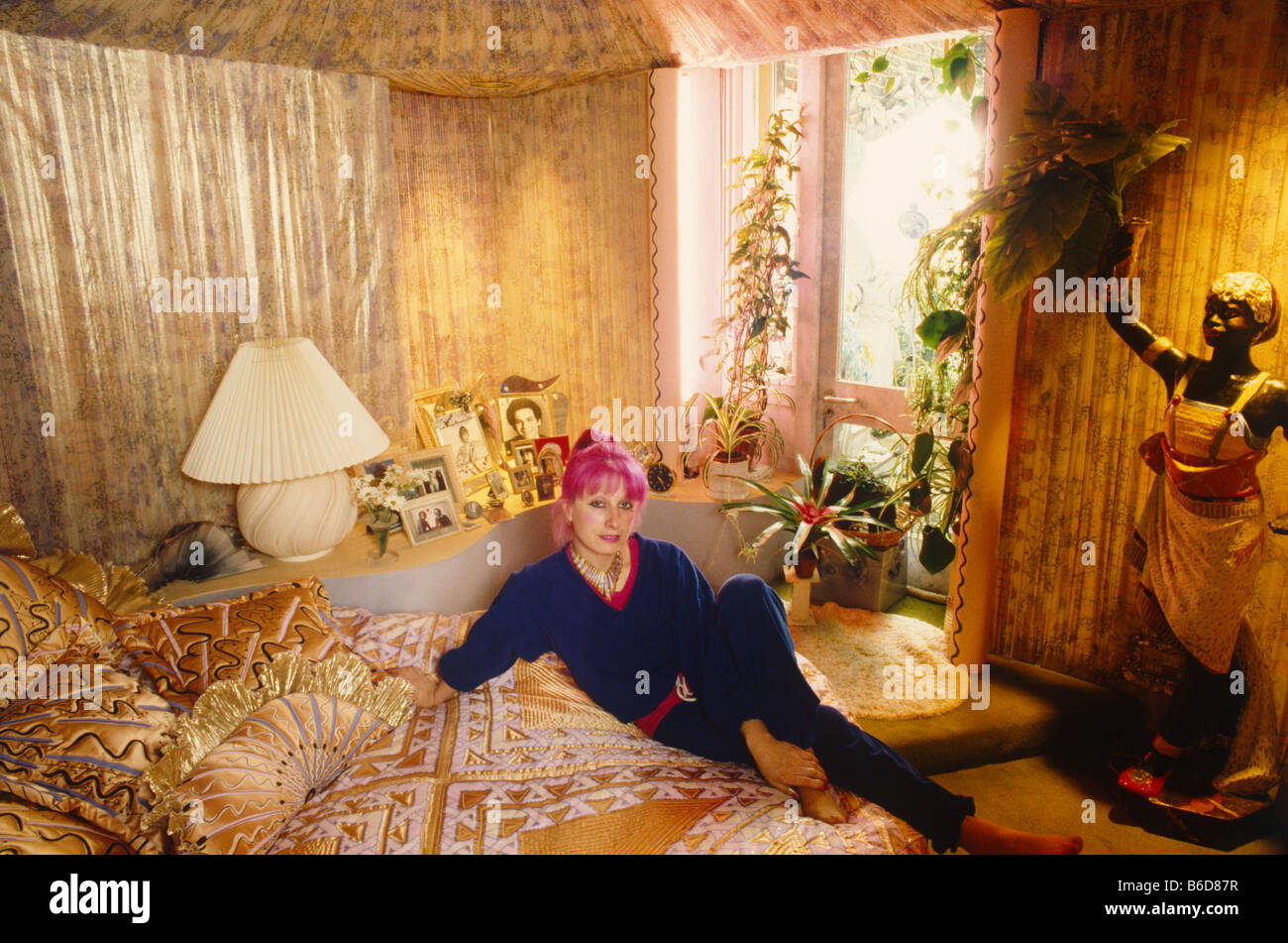 Zandra Rhodes, Dress Designer in her London bedroom Stock Photo