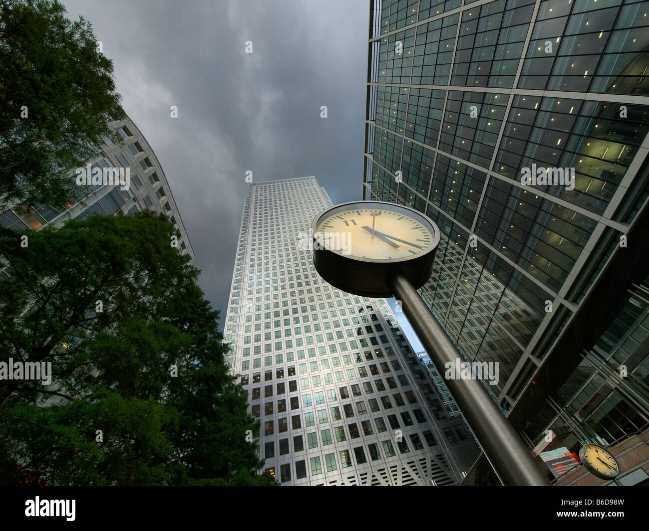 Pole clock hi-res stock photography and images - Alamy