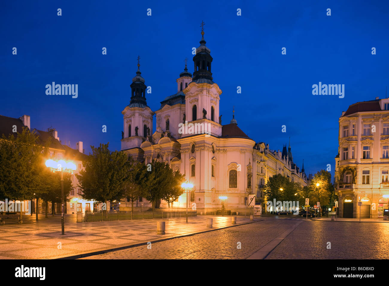 SAINT NICHOLAS CHURCH OLD TOWN SQUARE STARE MESTO PRAGUE CZECH REPUBLIC Stock Photo