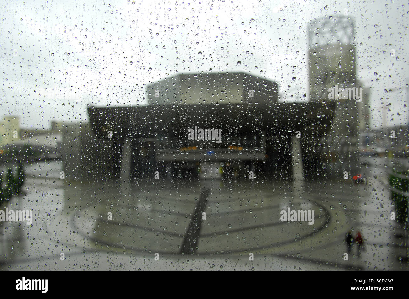 lowry centre salford quays manchester arts building architecture uk