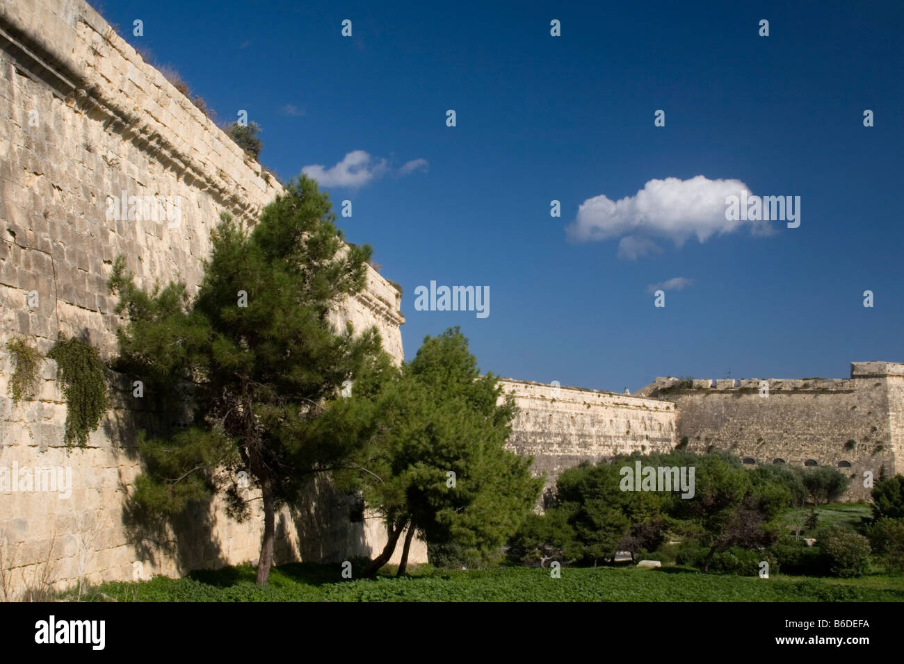 The Huge Defensive Wall Called The Cottonera Lines In Malta Stock Photo Alamy