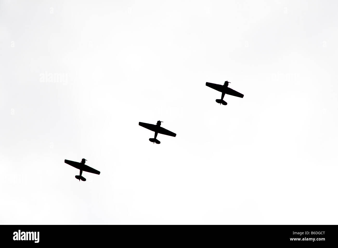 Black propeller plane hires stock photography and images Alamy