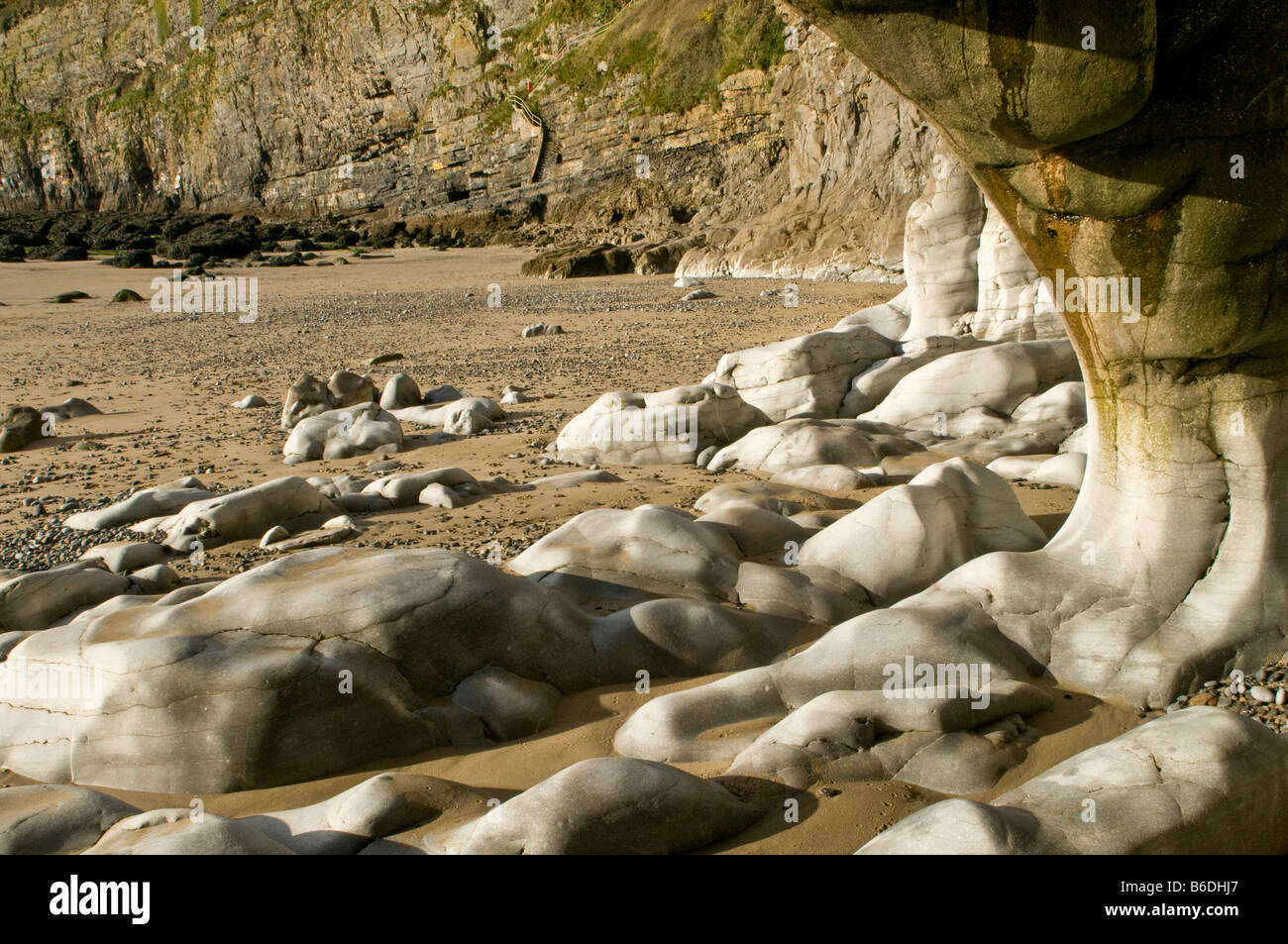 The limestone cliffs at Pendine Sands on the West Wales coast on Carmarthenshire Stock Photo