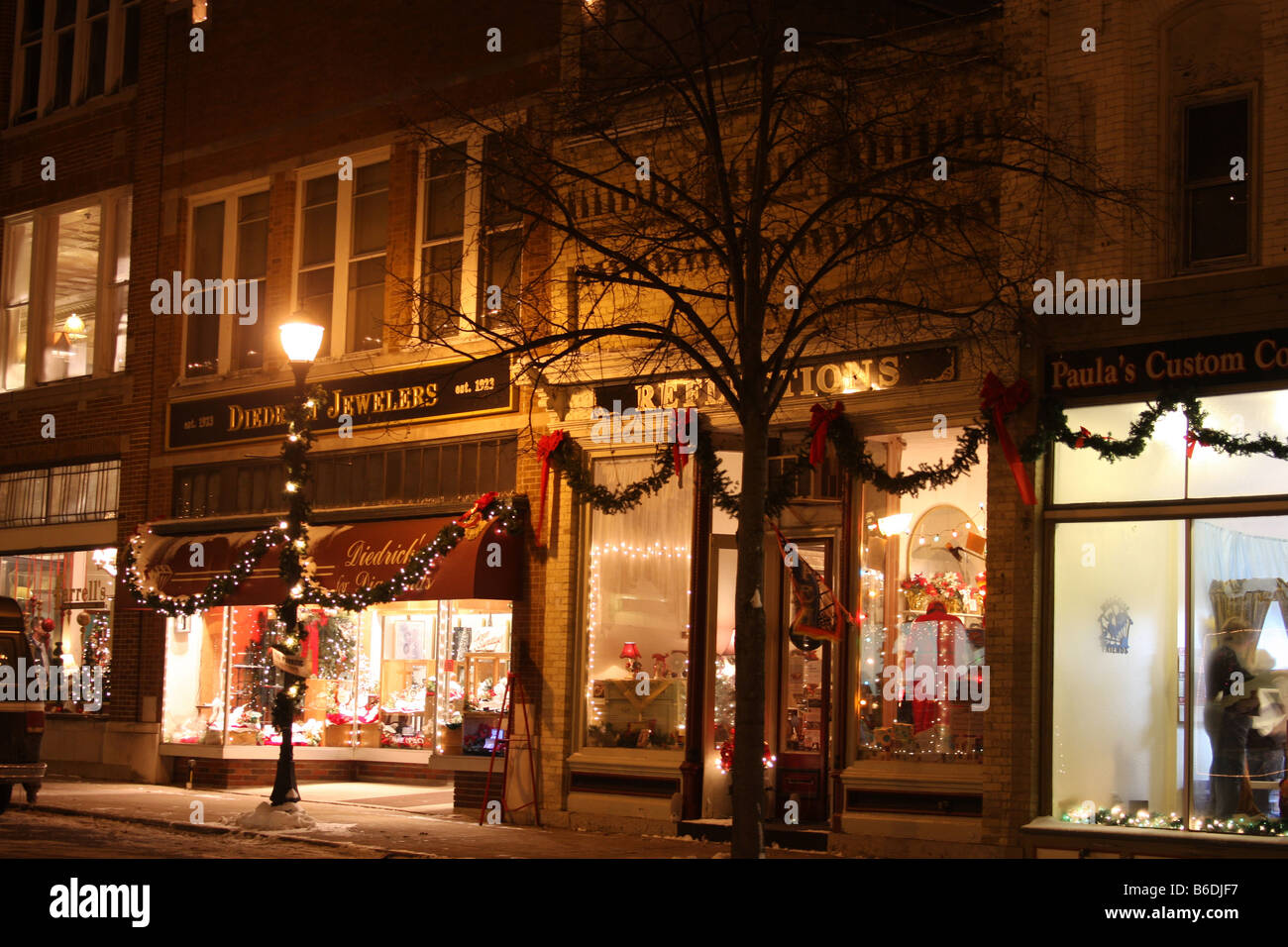 Ripon Dickens Christmas Celebration Victorian decorated store fronts Stock Photo