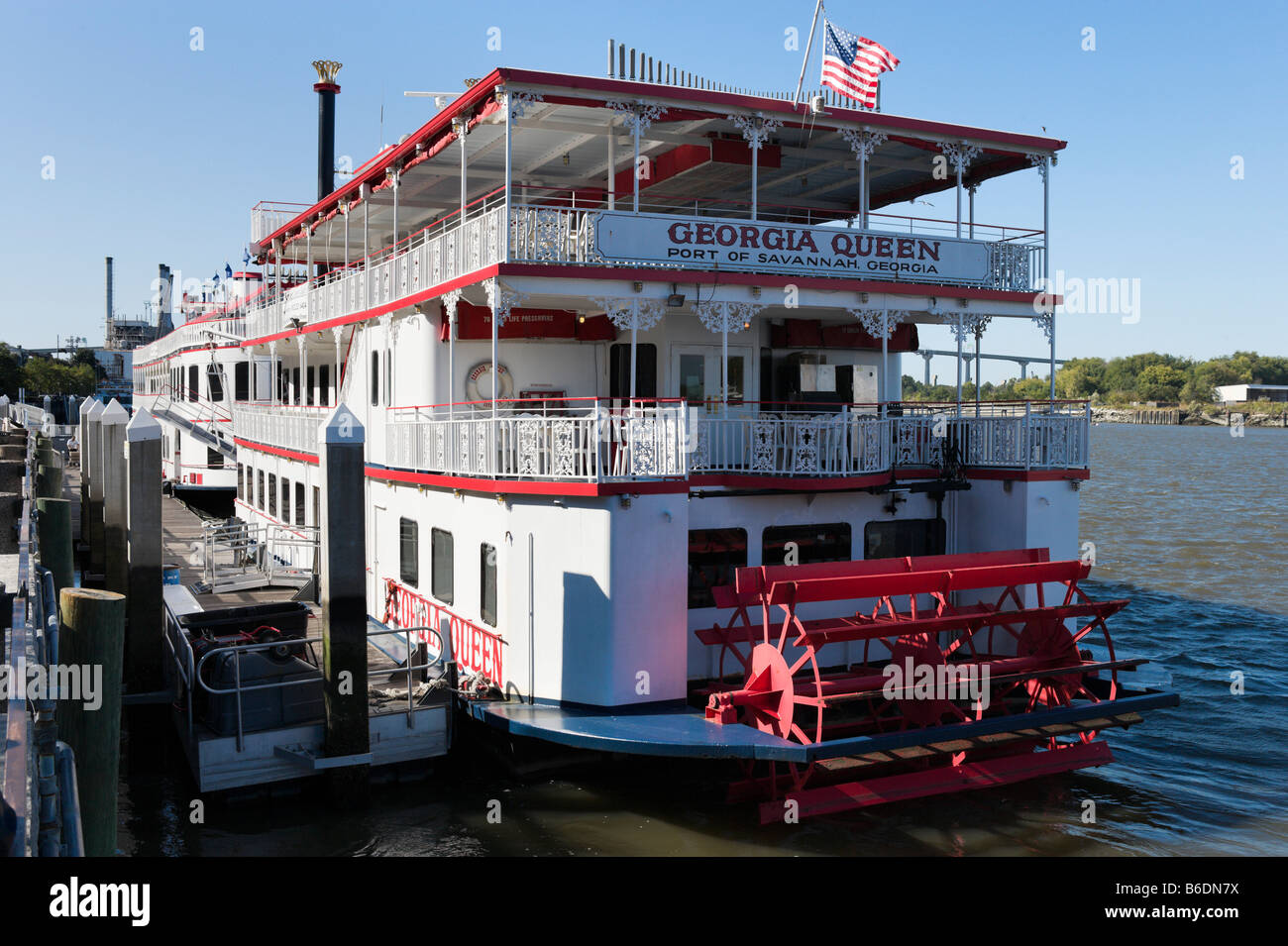 Georgia Queen stern wheeler replica riverboat, River Street, Savannah, Georgia, USA Stock Photo