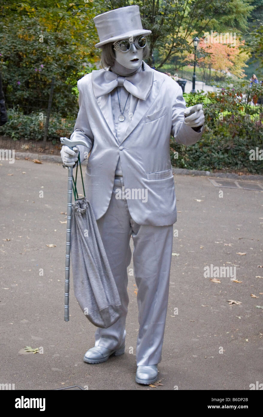 Human statue costume hires stock photography and images Alamy
