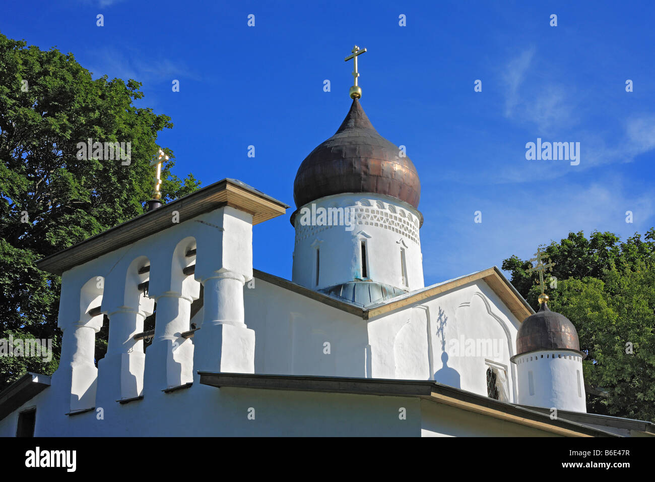 Religious architecture, dome of the church of Resurrection (16th century), Pskov, Russia Stock Photo