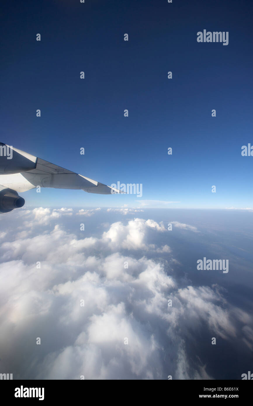 Aeroplane flying window airport hi-res stock photography and images - Alamy