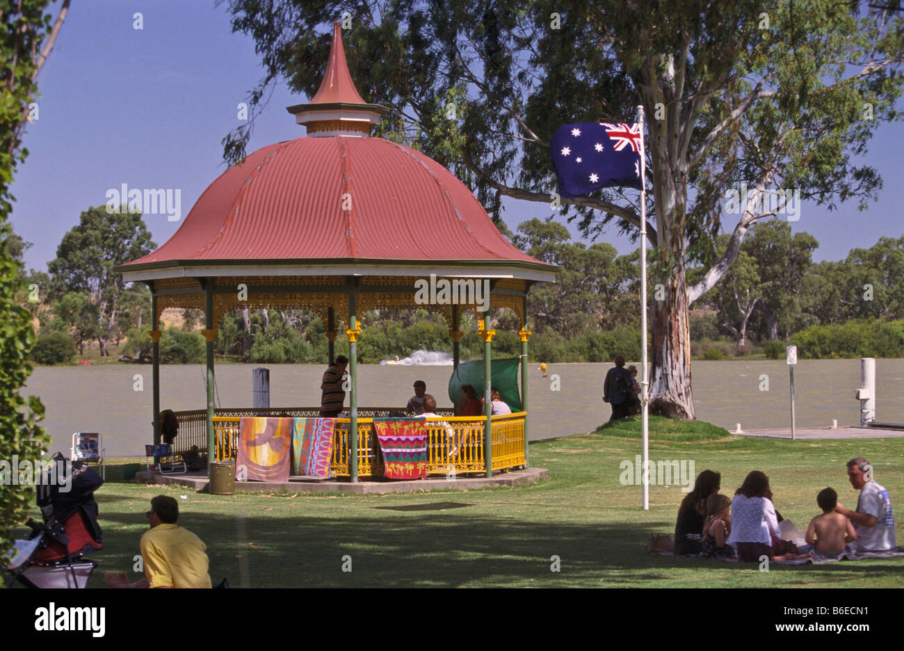 Australia Day picnickers, Murray River, South Australia Stock Photo