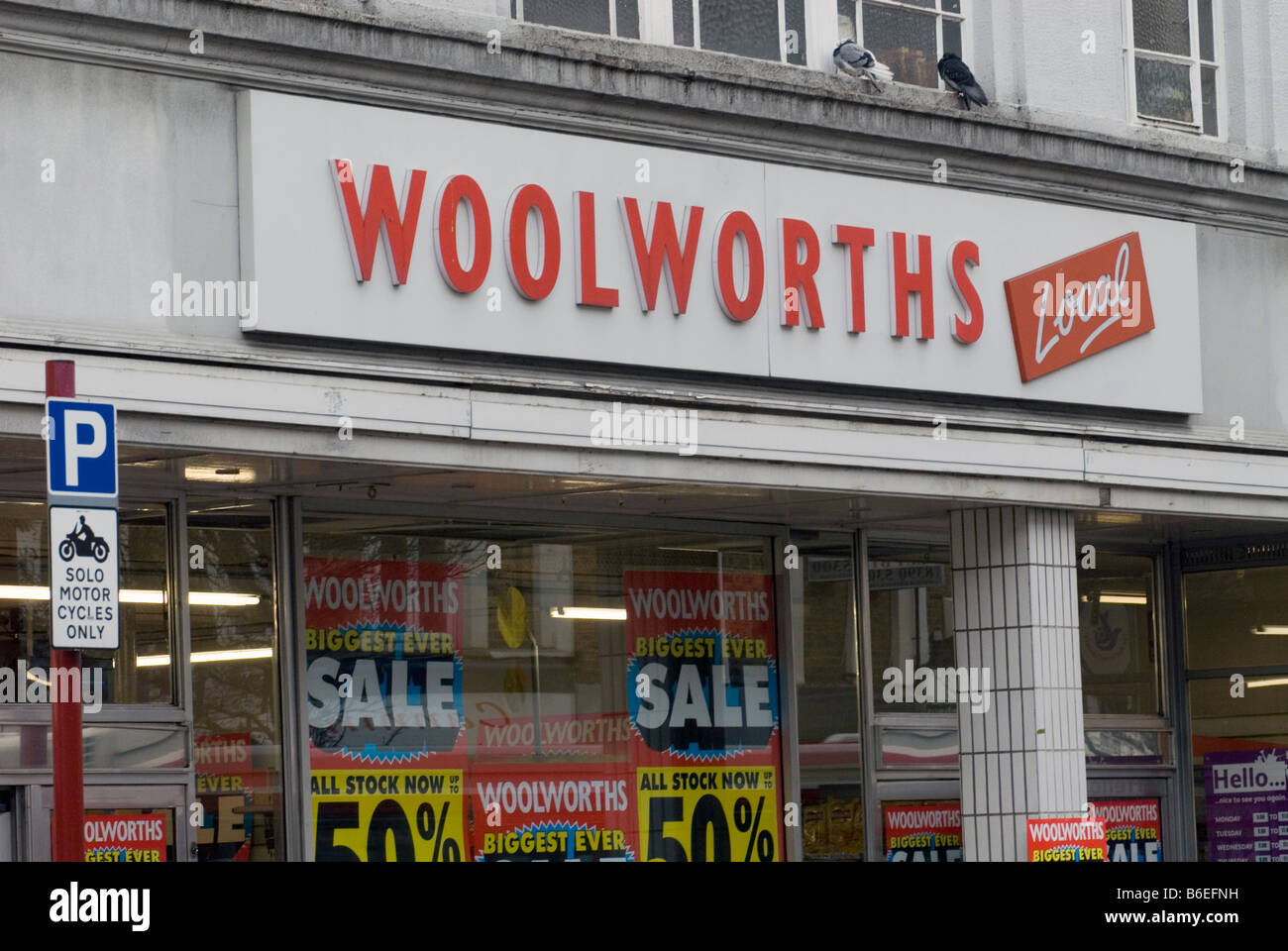 Woolworths shop front closing down hires stock photography and images