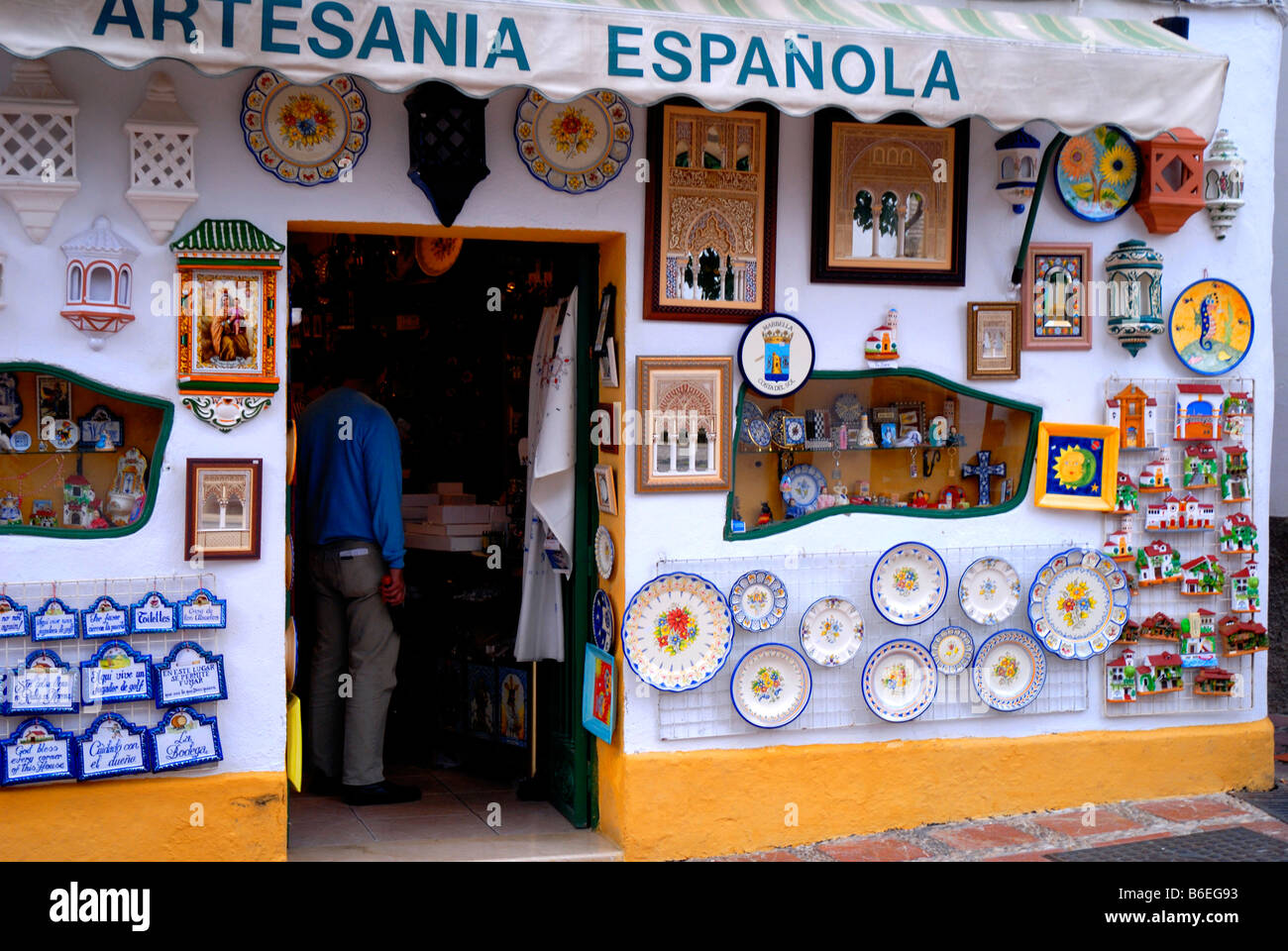 Pottery shop in the Old Town of Marbella, Costa Del Sol, Andalucia