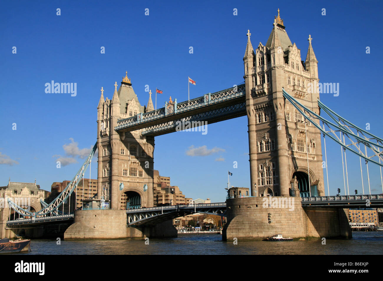 Tower bridge london from south hi-res stock photography and images - Alamy
