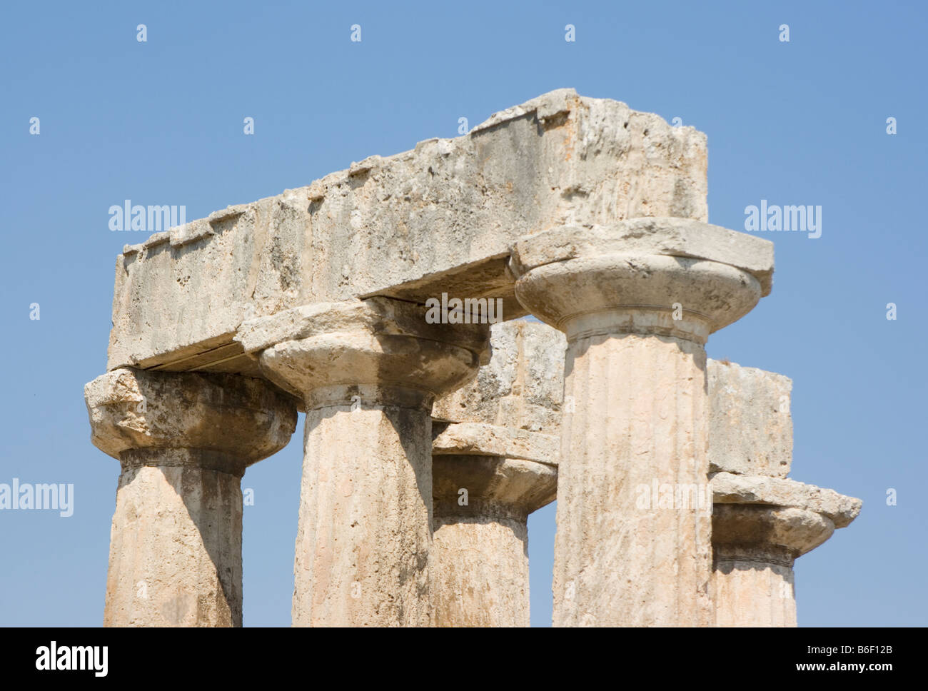 ancient ruins of the old greek city of corinth in the peloponese Stock Photo