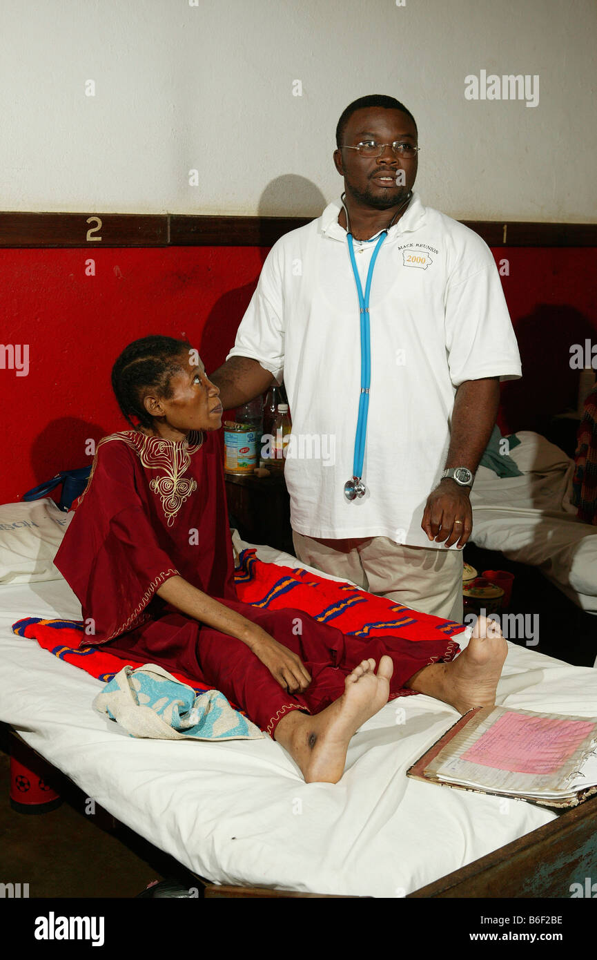 Examination and treatment of an AIDS/HIV patient in a hospital in