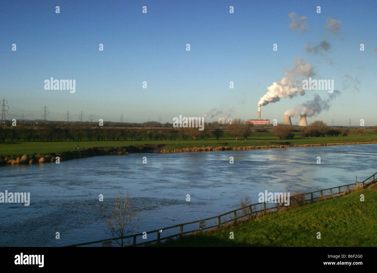 cottam power station in the trent valley providing electricity to the east midalnds Stock Photo