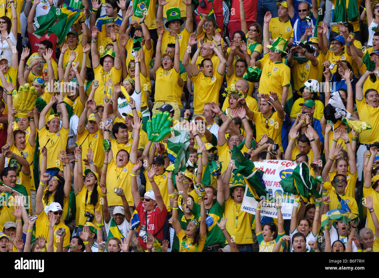 Brazilian football fans stadium cheer hi-res stock photography and images -  Alamy