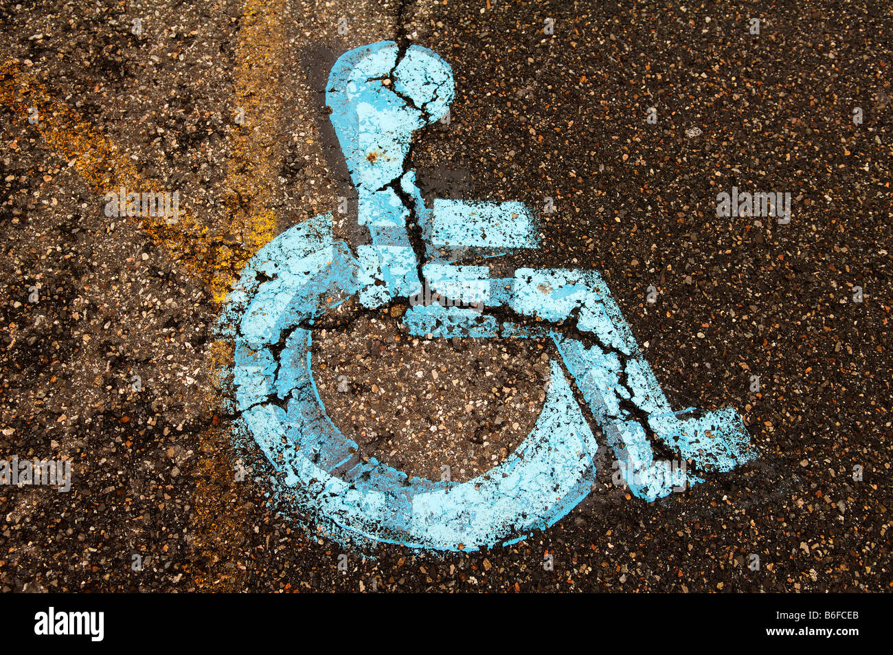 Cracked sign for disabled parking, Newton, New Jersey, USA Stock Photo
