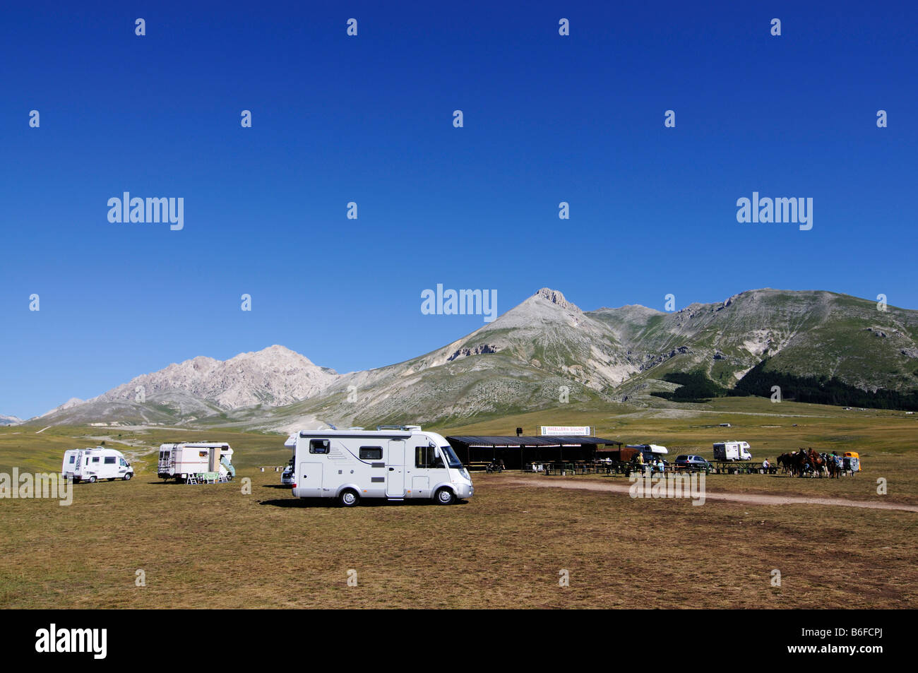 Campervans on the Campo Imperatore, Abruzzi, Italy, Europe Stock Photo