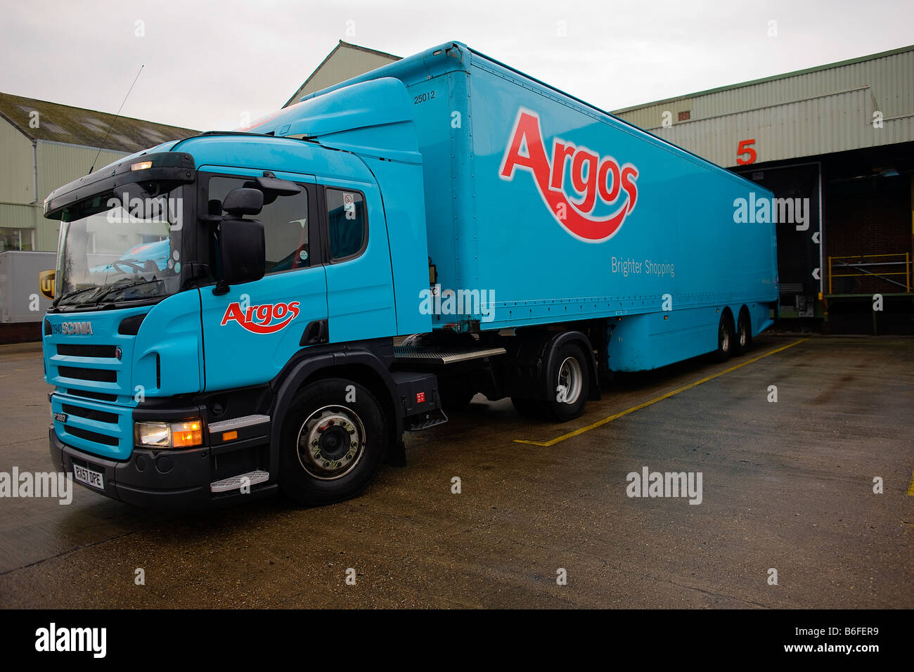 Argos delivery truck hires stock photography and images Alamy