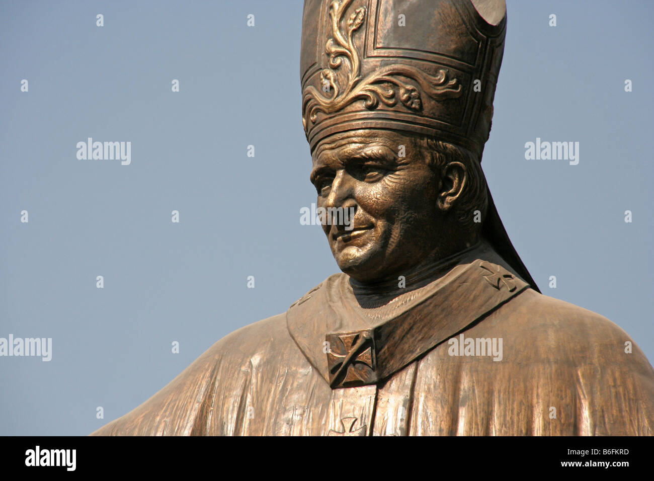 Statue of Pope John Paul II Stock Photo - Alamy