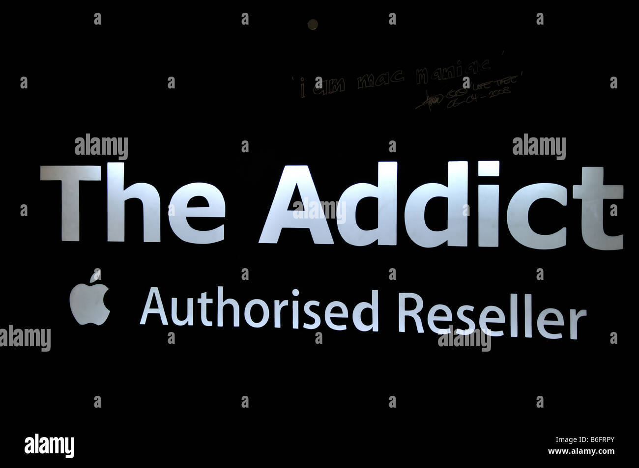 Apple authorized dealer hires stock photography and images Alamy